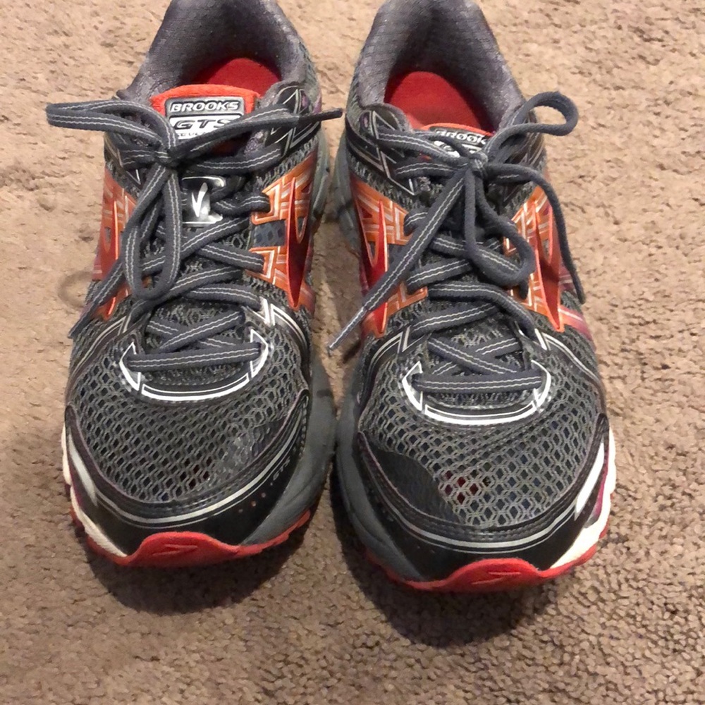 Brooks gts 17